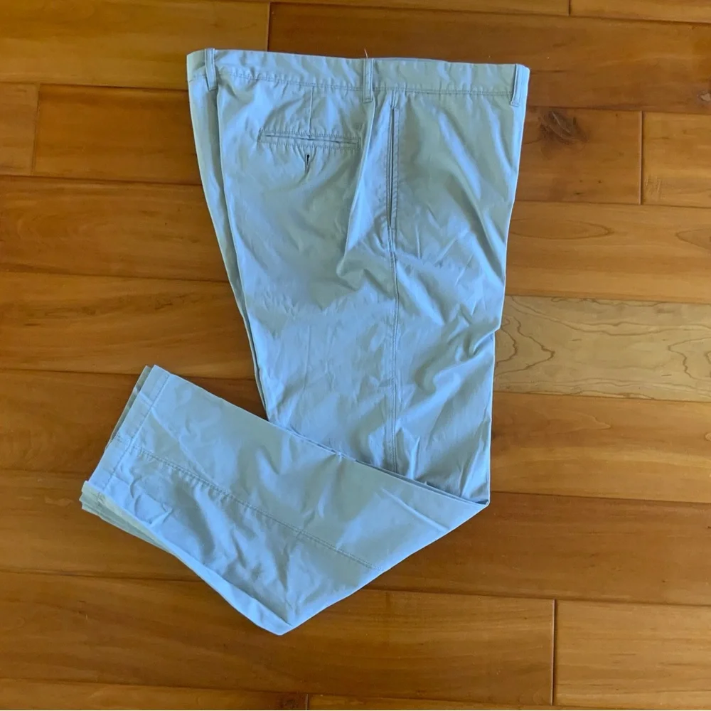 Haggar gray straight fit chino pants size 36 x 32